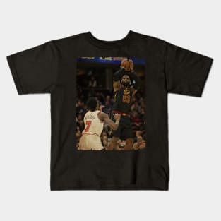 Lebron James vs Scottie Pippen Kids T-Shirt